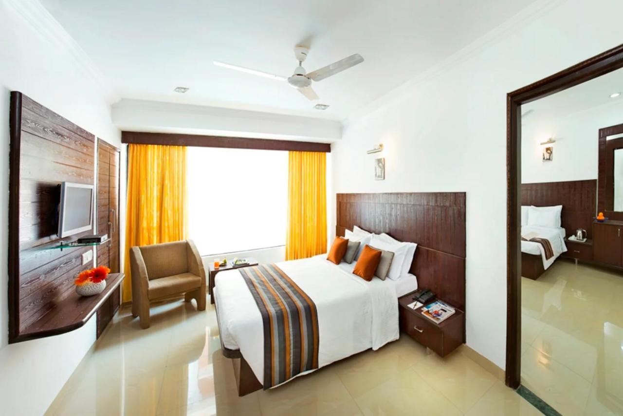 Hotel Shirdi Sai Wada Exterior foto