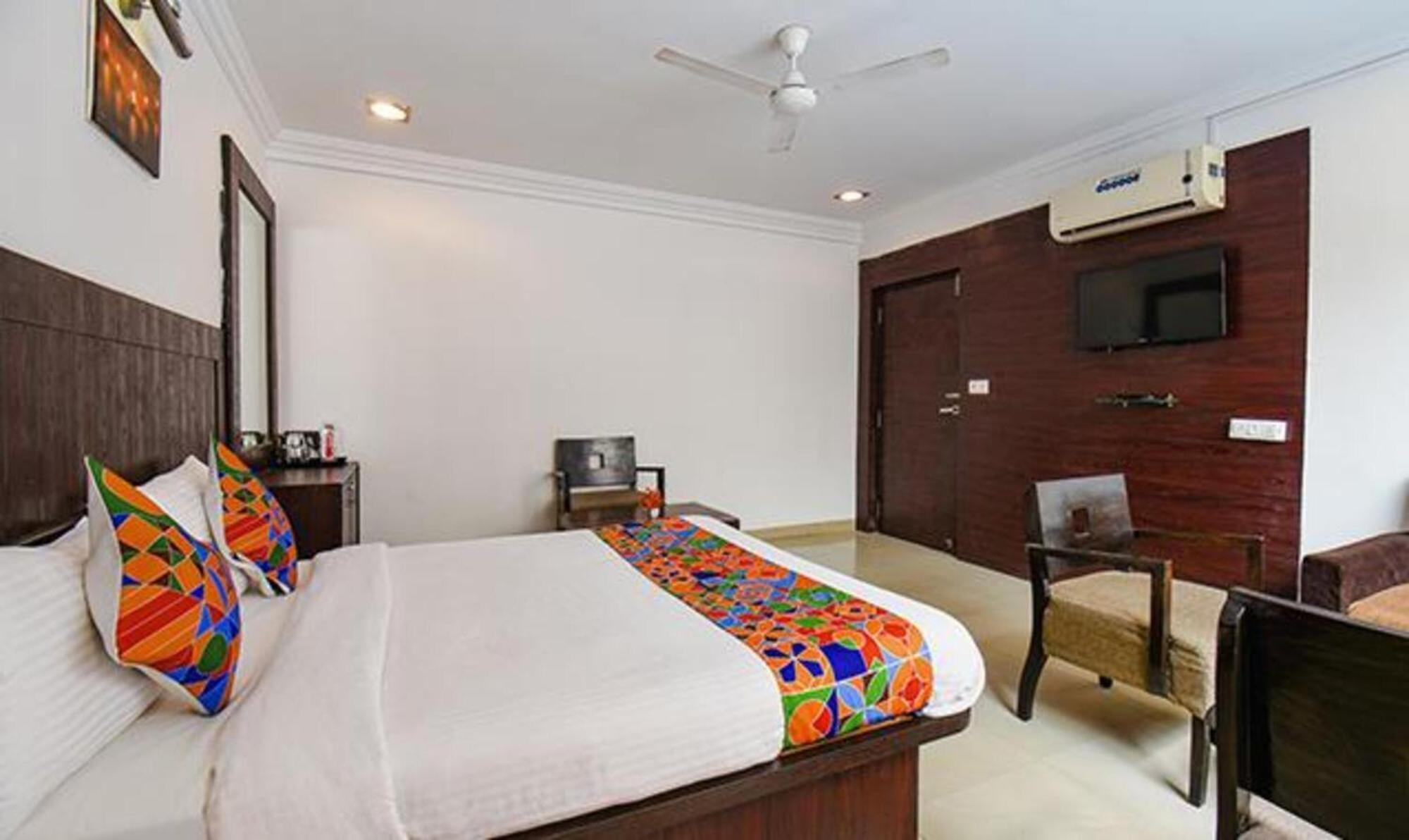 Hotel Shirdi Sai Wada Exterior foto