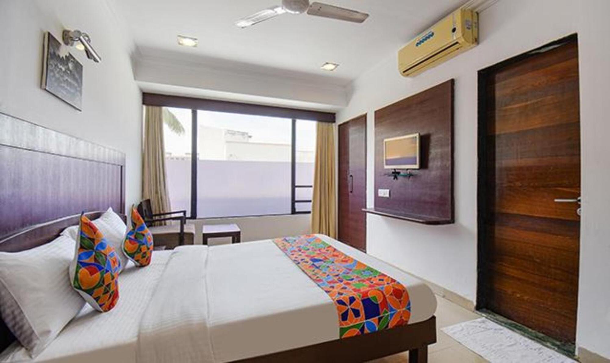 Hotel Shirdi Sai Wada Exterior foto