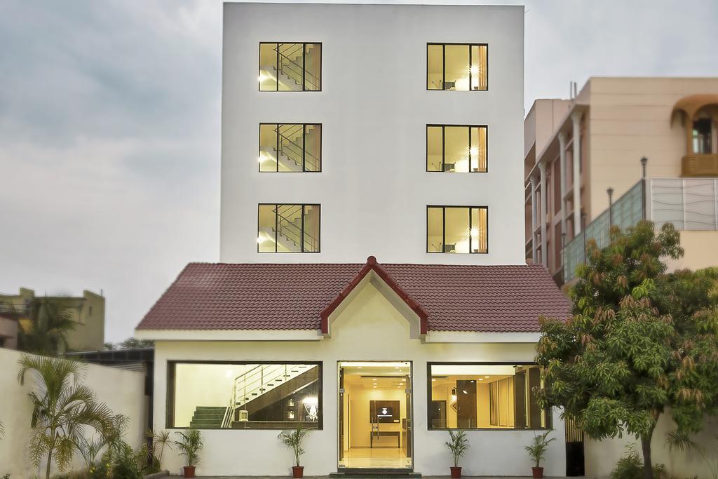 Hotel Shirdi Sai Wada Exterior foto